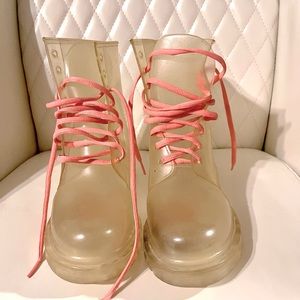 Jelly Boots w/pink laces